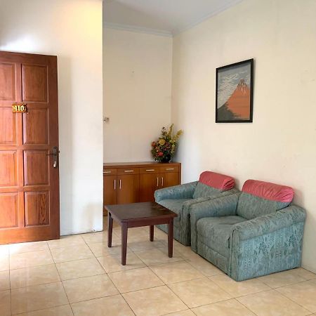 Hotel De Gadri Ndalem Bantul Esterno foto