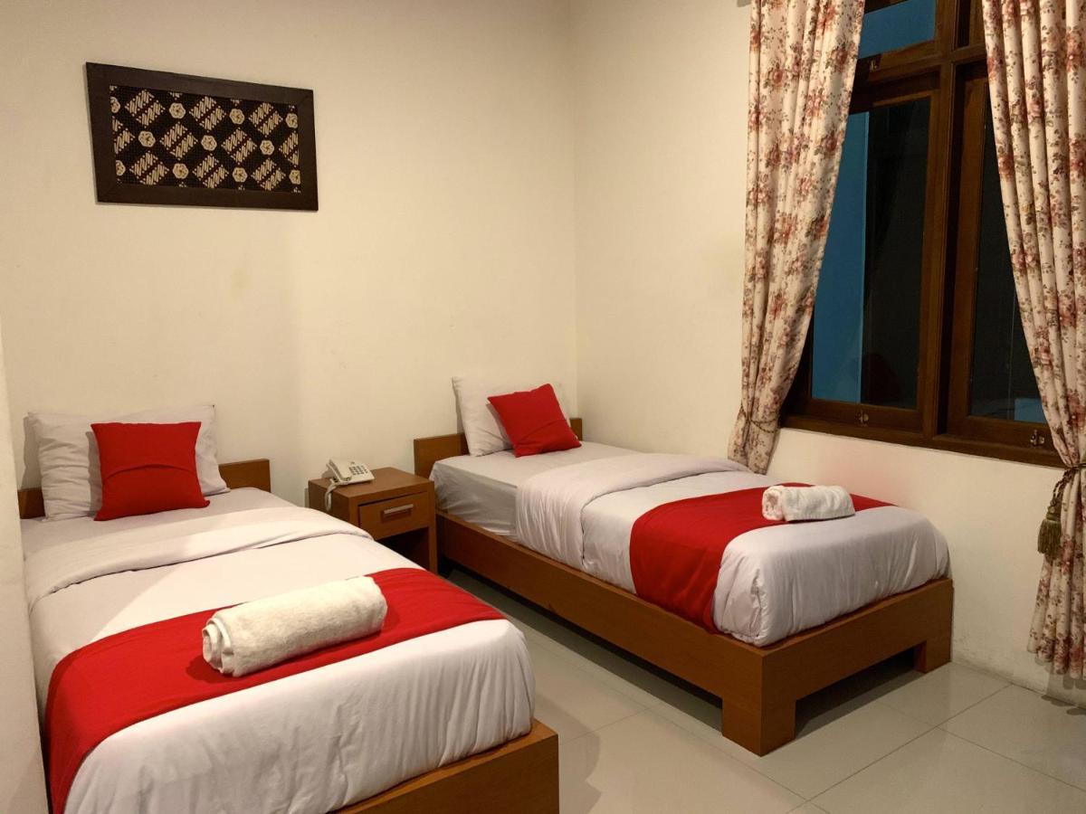 Hotel De Gadri Ndalem Bantul Esterno foto